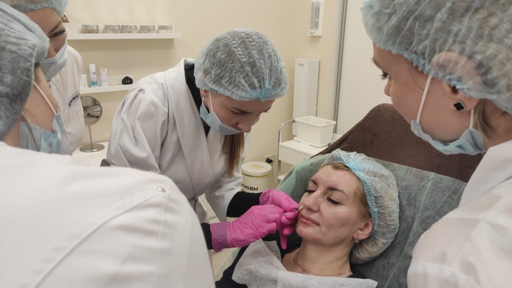 Как проходит коррекция носогубной складки?