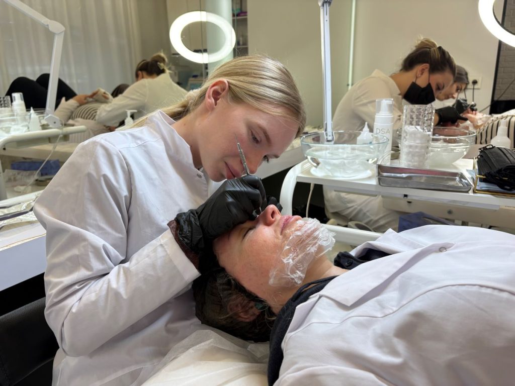 Стоимость обучения эстетической косметологии