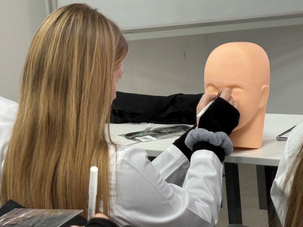 Кадаверный материал