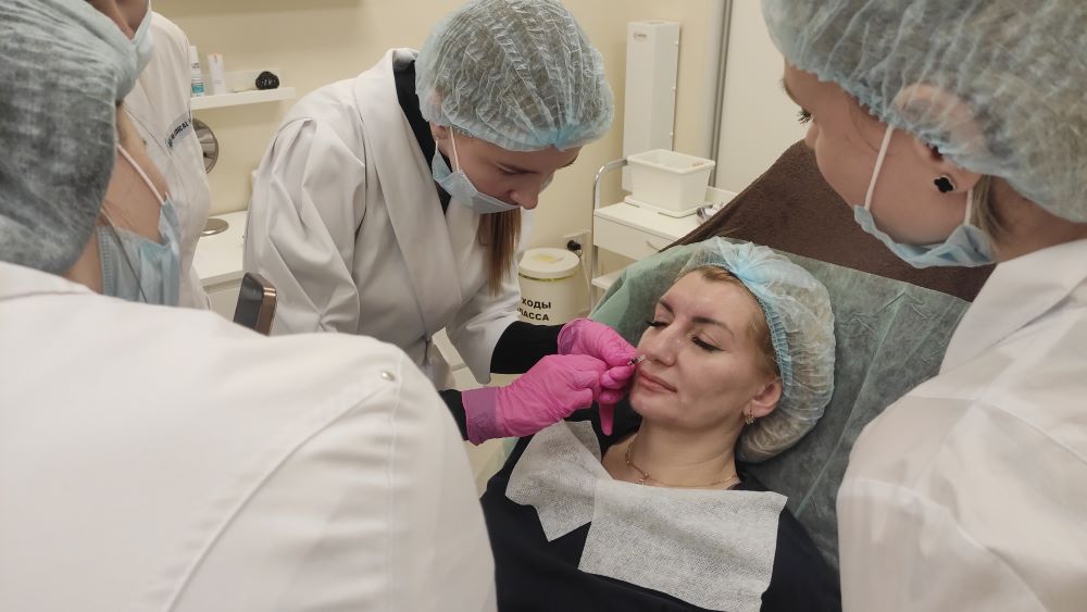 Контурная пластика носогубной складки